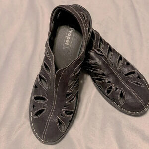 Propet size 8.5 sheeps leather cut outs slip in flats Propet Cameo Black WCX014L